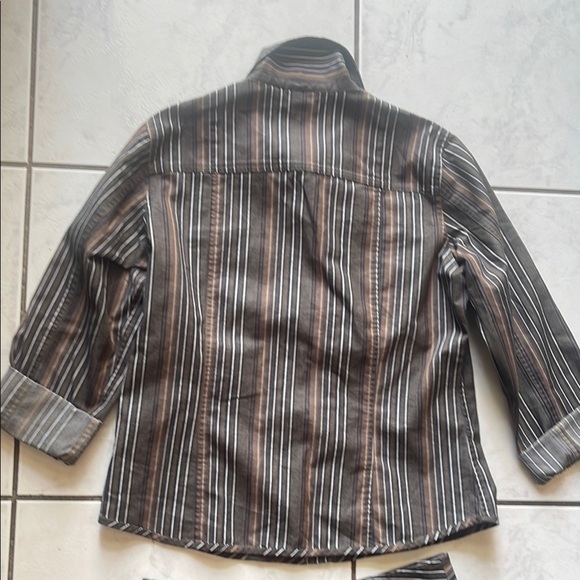 Chico’s Brown and White Striped set. - Picture 8 of 9